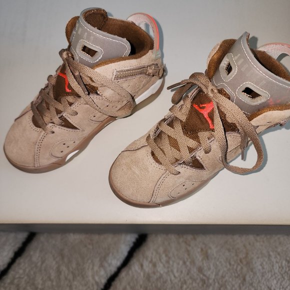 Cactus Jack Jordans by Travis Scott - Picture 4 of 4